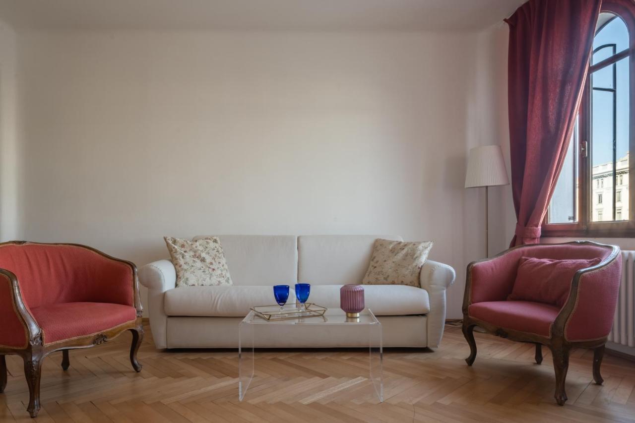 Venetian Palace R&r Apartamento